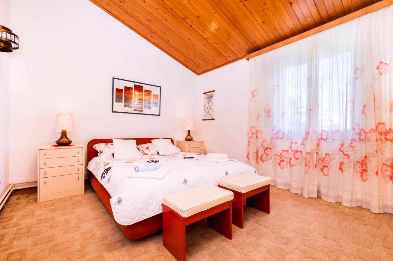 Holiday Home Villa Esperanca Veli Losinj Exterior photo